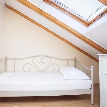 With Parking Space Pirovac, Sibenik - 22567 Appartement Pirovac