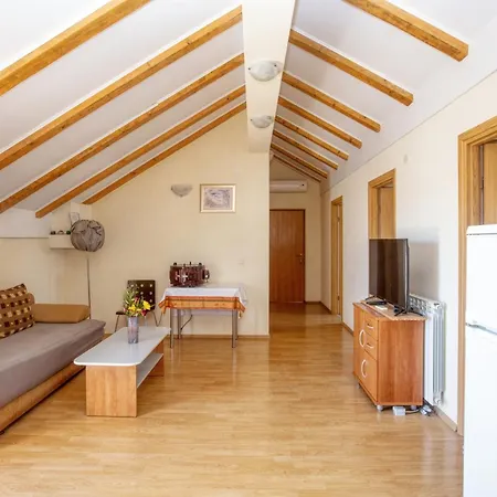 With Parking Space Pirovac, Sibenik - 22567 Appartement Pirovac