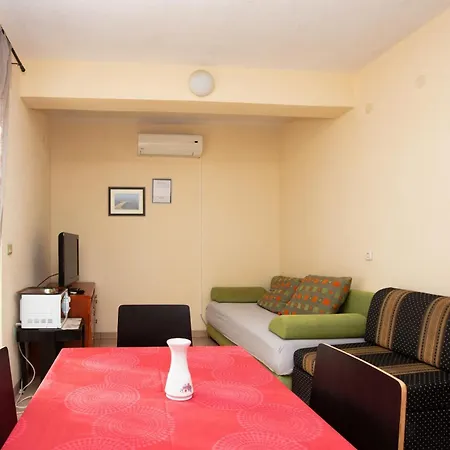 With A Parking Space Pirovac, Sibenik - 22567 Apartment Pirovac