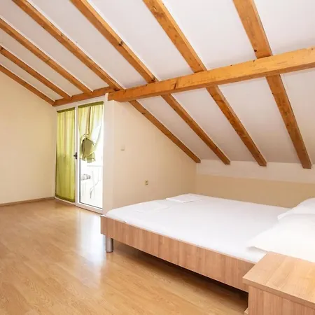 With Parking Space Pirovac, Sibenik - 22567 * Pirovac