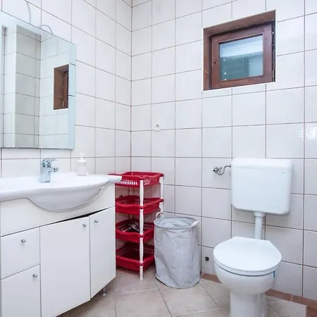 Appartement With Parking Space Pirovac, Sibenik - 22567 *