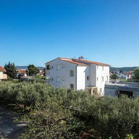 Appartement With Parking Space Pirovac, Sibenik - 22567 *