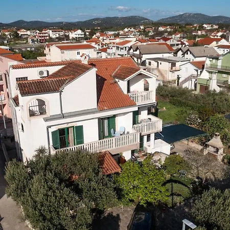 Appartement With Parking Space Pirovac, Sibenik - 22567 Pirovac