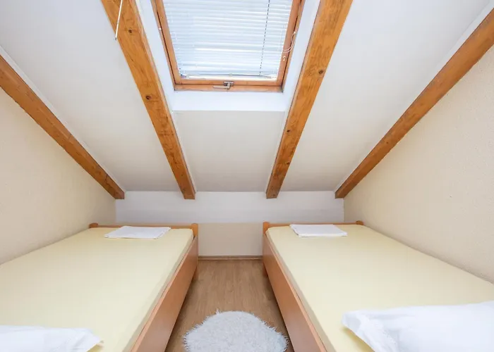 דירה With Parking Space Pirovac, Sibenik - 22567