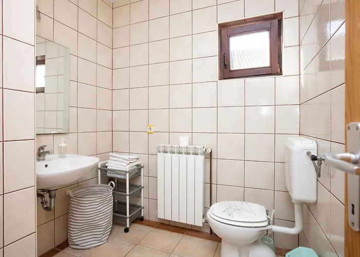 דירה With Parking Space Pirovac, Sibenik - 22567 פירובאץ