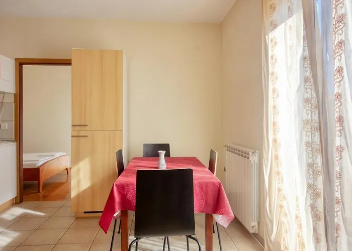 דירה With Parking Space Pirovac, Sibenik - 22567