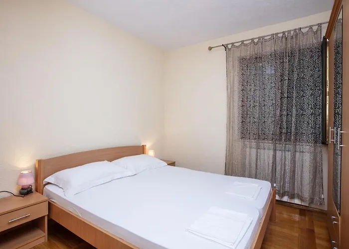 With Parking Space Pirovac, Sibenik - 22567 * פירובאץ