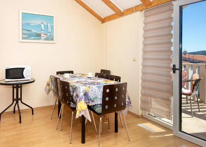 With Parking Space Pirovac, Sibenik - 22567 דירה פירובאץ