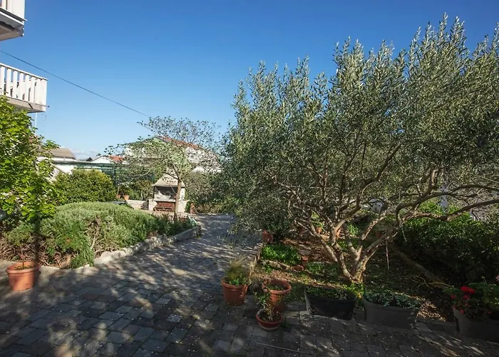 With Parking Space Pirovac, Sibenik - 22567 דירה