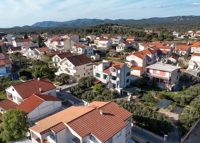 With Parking Space Pirovac, Sibenik - 22567 פירובאץ